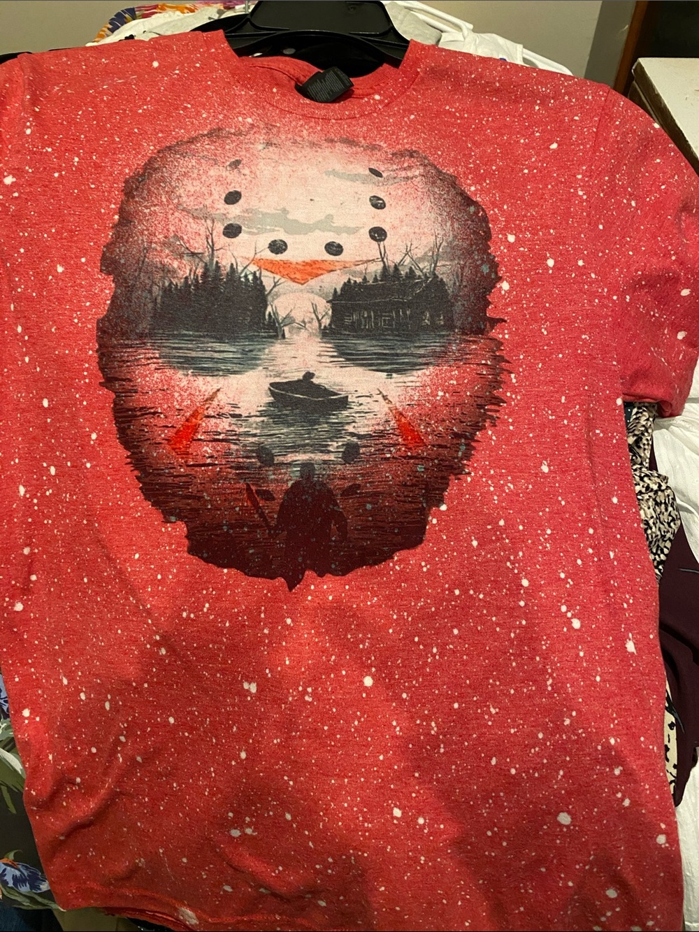 Red Graphic Men’s T-Shirt with Scenic Skull Design size Medium
10 - Picture 2 of 4